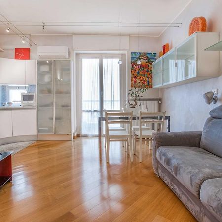 Joivy Vibrant Flat With Balcony Apartment Milan Luaran gambar