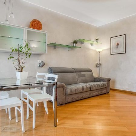 Joivy Vibrant Flat With Balcony Apartment Milan Luaran gambar